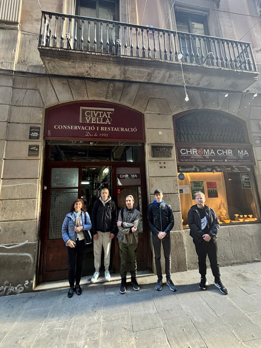 Erasmus a Barcelona!😄✈️Continuem amb l’arribada d’estudiants de les ciutats #xarxafp, com #Tartu. Els estudiants realitzaran la seva estada formativa a Barcelona fent tasques de fusteria. Gràcies a #chroma per estar sempre tan implicats en la mobilitat internacional <a href="/sepiegob/">SEPIE</a> ☺️