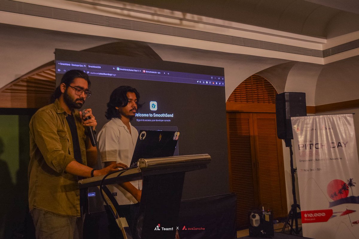 SmoothSend's tweet image. @SmoothSend was at @avax pitch day goa.

But what does @SmoothSend do ?
It&apos;s a sdk that abstract away the gas fee from your dApp, wallet, games or anything you are building.

@AvaxTeam1 Delhi hackathon is that got us into @avax ecosystem and where we build the first prototype.