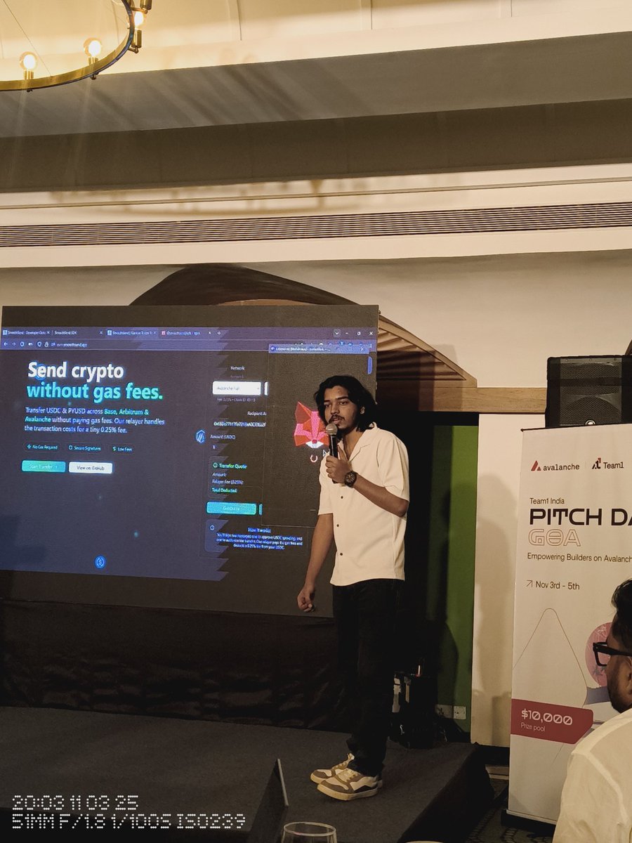 SmoothSend's tweet image. @SmoothSend was at @avax pitch day goa.

But what does @SmoothSend do ?
It&apos;s a sdk that abstract away the gas fee from your dApp, wallet, games or anything you are building.

@AvaxTeam1 Delhi hackathon is that got us into @avax ecosystem and where we build the first prototype.