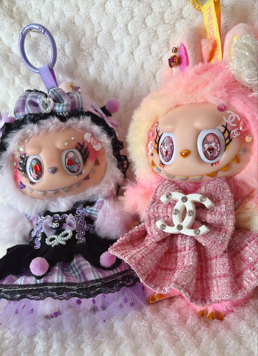 erinanails's tweet image. またも
#ラブブデコ
#ラブブ
#labubu

マグネットネイルを使っておめめキラキラ✨