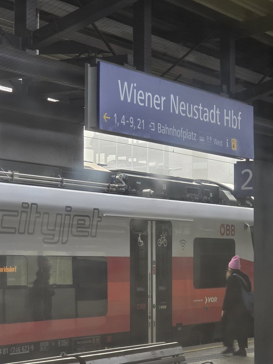 missi_val's tweet image. Auf dem Weg nach Linz zu den Vorbereitungen für das @dachunityleague Finale. 🤗
Freu mich riesig auf das Event und auf alle Menschis die dort sein werden 🥹❤️