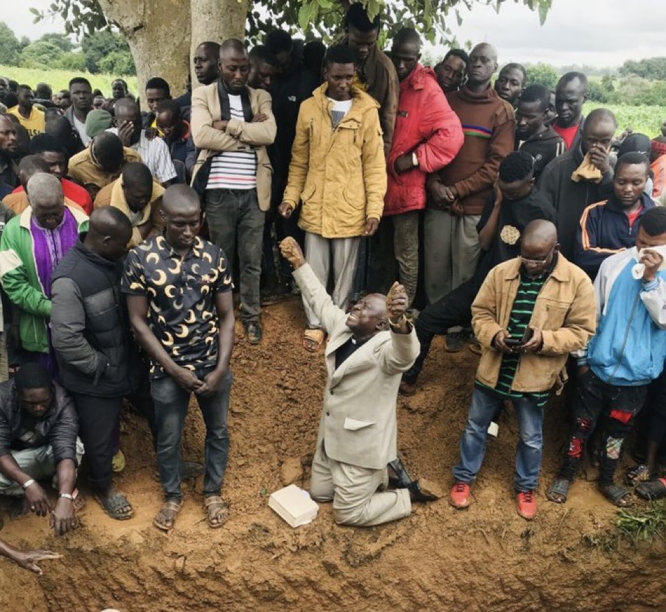 ekajiibe's tweet image. Pray with all of your heart.
Speak up in defense of their cause.
Reach out to missionaries and churches there and support generously.
Don’t forsake the people of God whilst professing His name.