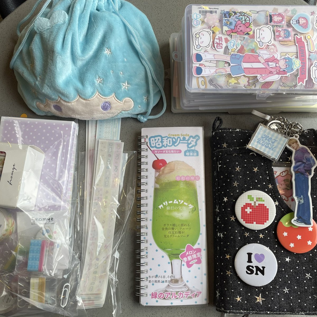 가방이 너무 무거웠던 이유 •••
너무 힘들었어요