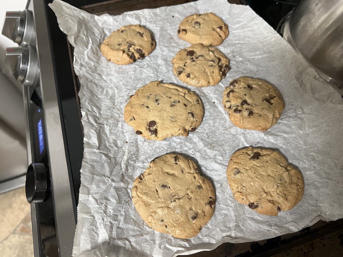 SukiSekine's tweet image. Dating me means I’ll do shit like this at 3am and no one will get in my way