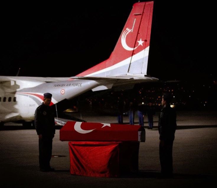 ne için yaşarsan, onu örterler üstüne 🇹🇷