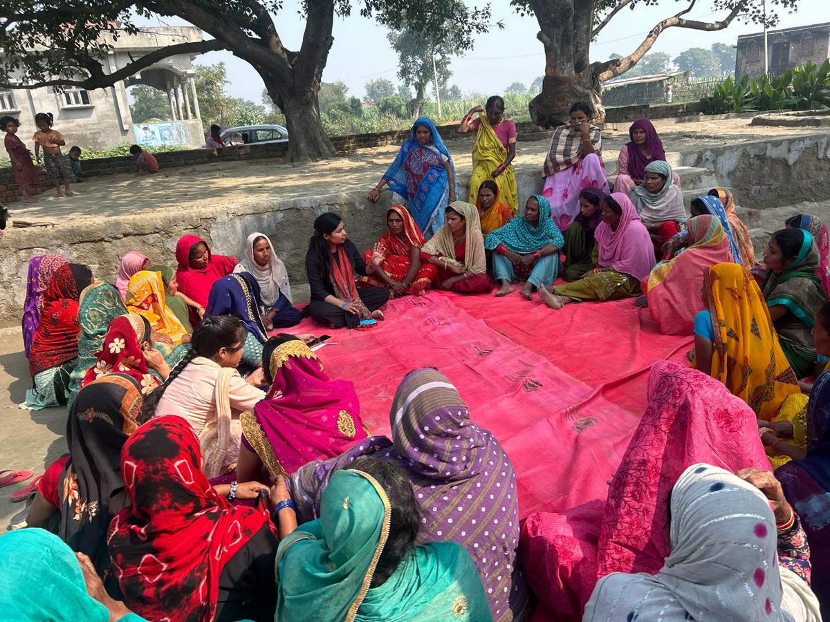 samvidhanleader's tweet photo. बाघा (चंपारण) विधानसभा में, बिहार चुनाव 2025 के तहत, संविधान लीडरशिप प्रोग्राम (SLP) अभियान चलाया गया था।

#BiharElections2025 #SamvidhanLeadership #Mahagathbandhan #GharGharAdhikar #SaveDemocracy #Bihar #Congress #GroundReport #MahilaAdhikar https://t.co/Ke969FtqHE