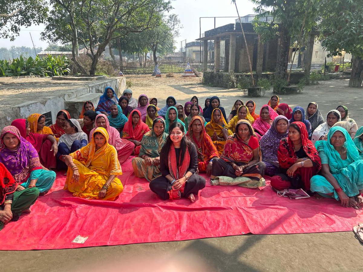 samvidhanleader's tweet photo. बाघा (चंपारण) विधानसभा में, बिहार चुनाव 2025 के तहत, संविधान लीडरशिप प्रोग्राम (SLP) अभियान चलाया गया था।

#BiharElections2025 #SamvidhanLeadership #Mahagathbandhan #GharGharAdhikar #SaveDemocracy #Bihar #Congress #GroundReport #MahilaAdhikar https://t.co/Ke969FtqHE