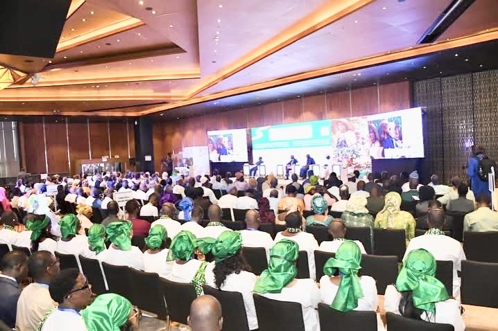 Le Sénégal au cœur de la transformation agricole mondiale !
Le Dr Mabouba Diagne a présidé la 15e édition du #GFRAS à Diamniadio. 
130 milliards FCFA pour renforcer la souveraineté économique.
Le Pr Daouda Ngom annonce un Centre d’Excellence en Conseil Agricole.
#Mesri #GFRAS2025