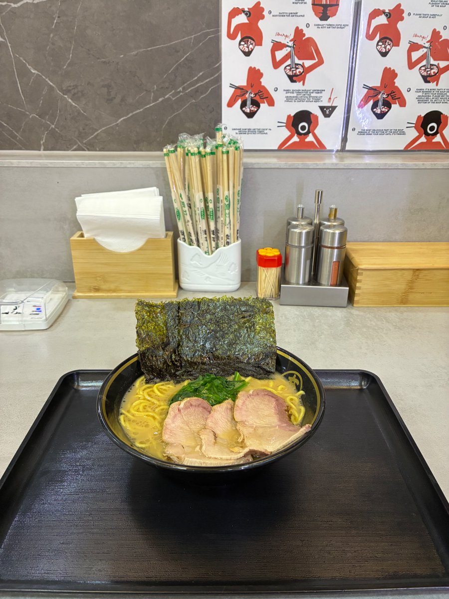 連投失礼しました！
ちなみに移動で節約したろ！と、ナシよりのアリみたいな移動ばっかりしてました😂
夜行バスとか夜行列車とか色々乗ったけど、1番インパクトあるのは行きのモンゴル航空ウランバートル乗り換え14時間半かな😂
ゲート内でしか過ごしてないけど何かモンゴルを強烈に感じた😂