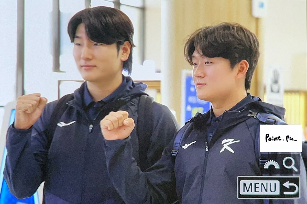 pointpic_'s tweet photo. 두산베어스 아자자 👊🏻👊🏻 !
#팀코리아 #곽빈 #김택연 https://t.co/7SE9PgaWMU