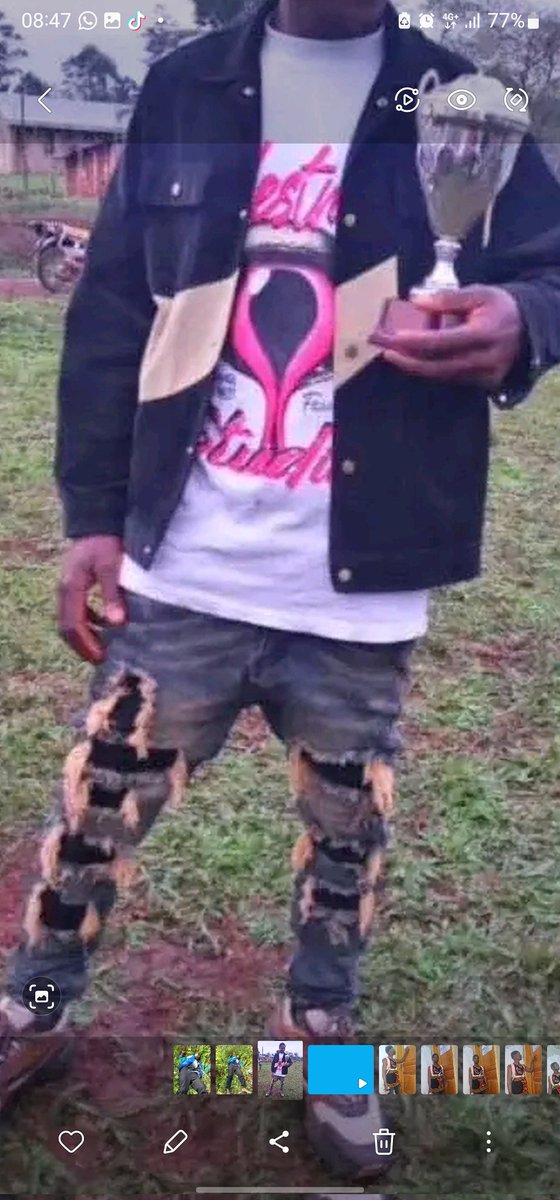 AmaduTarnteh's tweet image. According to reliable sources,an unarmed civilian was arrested early morning of 10/11/2025 by Defense forces at Bafut, Mezam division,North West region #Cameroon &amp;amp; taken to an unknown destination.His lifeless body was found on 11/11/2025 with traces of bullet wounds
@CRTV_web