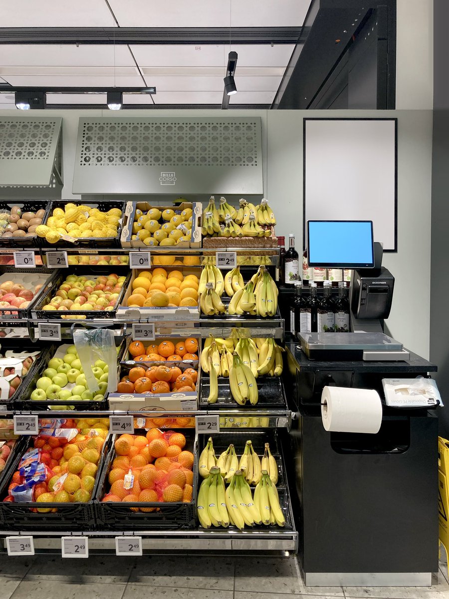 ReciklerkoCans's tweet image. Samouzluzno merenje voća u supermarketu 

stock.adobe.com/contributor/21…

Fresh fruit display in a modern supermarket. Bananas, oranges, apples, and grapefruits

#Fruits #Bananas #Oranges  #GroceryStore #RetailDesign #mockup #supermarket #grocerystore #adobestock #adobe #brandless
