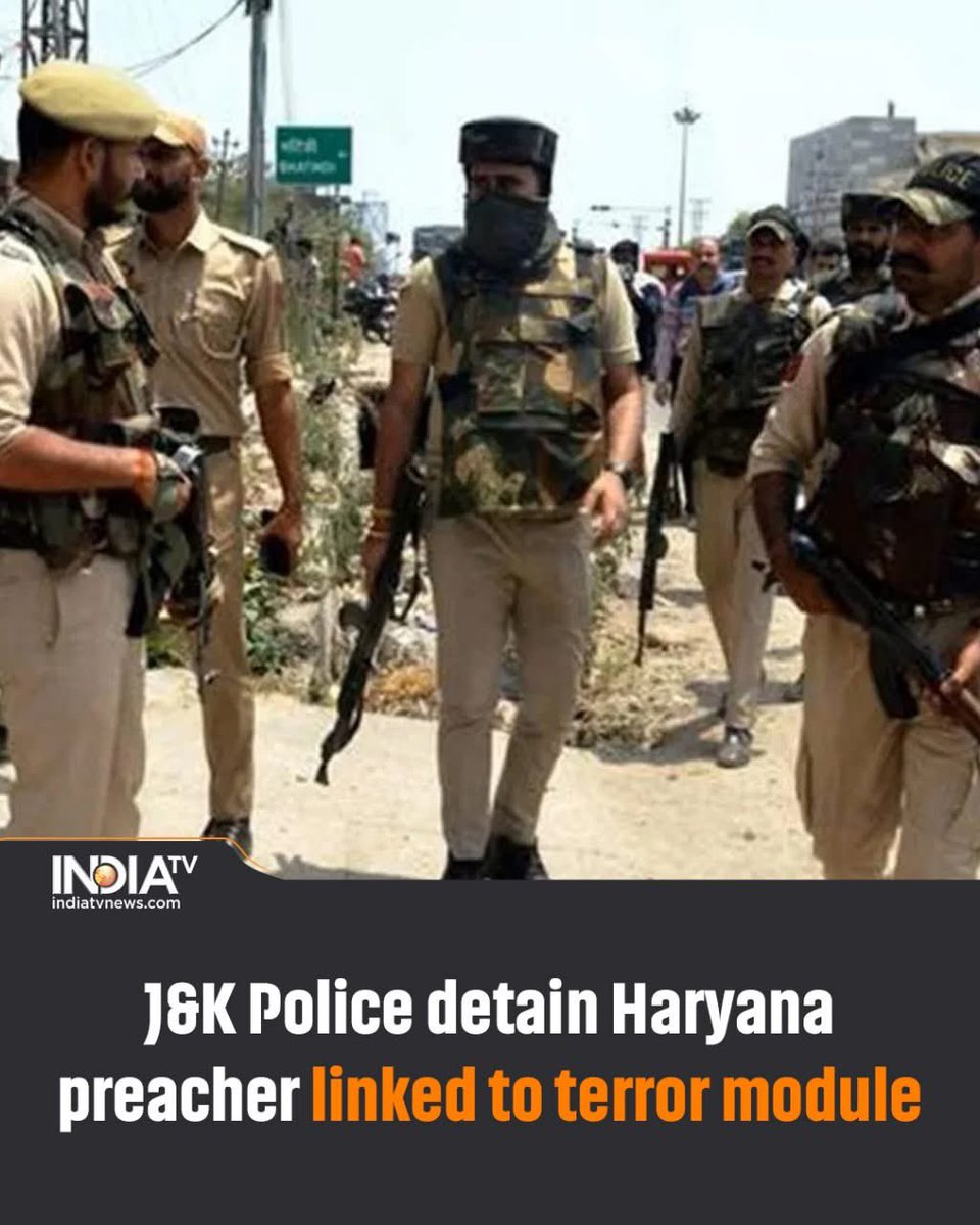 geopolitics_Ltd's tweet image. The Jammu and Kashmir Police have detained a Mewat-based preacher in connection with the Faridabad &quot;white-collar&quot; terror module. The cleric&apos;s residence inside Al Falah University was found stocked with over 2,500 kg of explosive chemicals.
#Redfort #whitecollarterrormodule