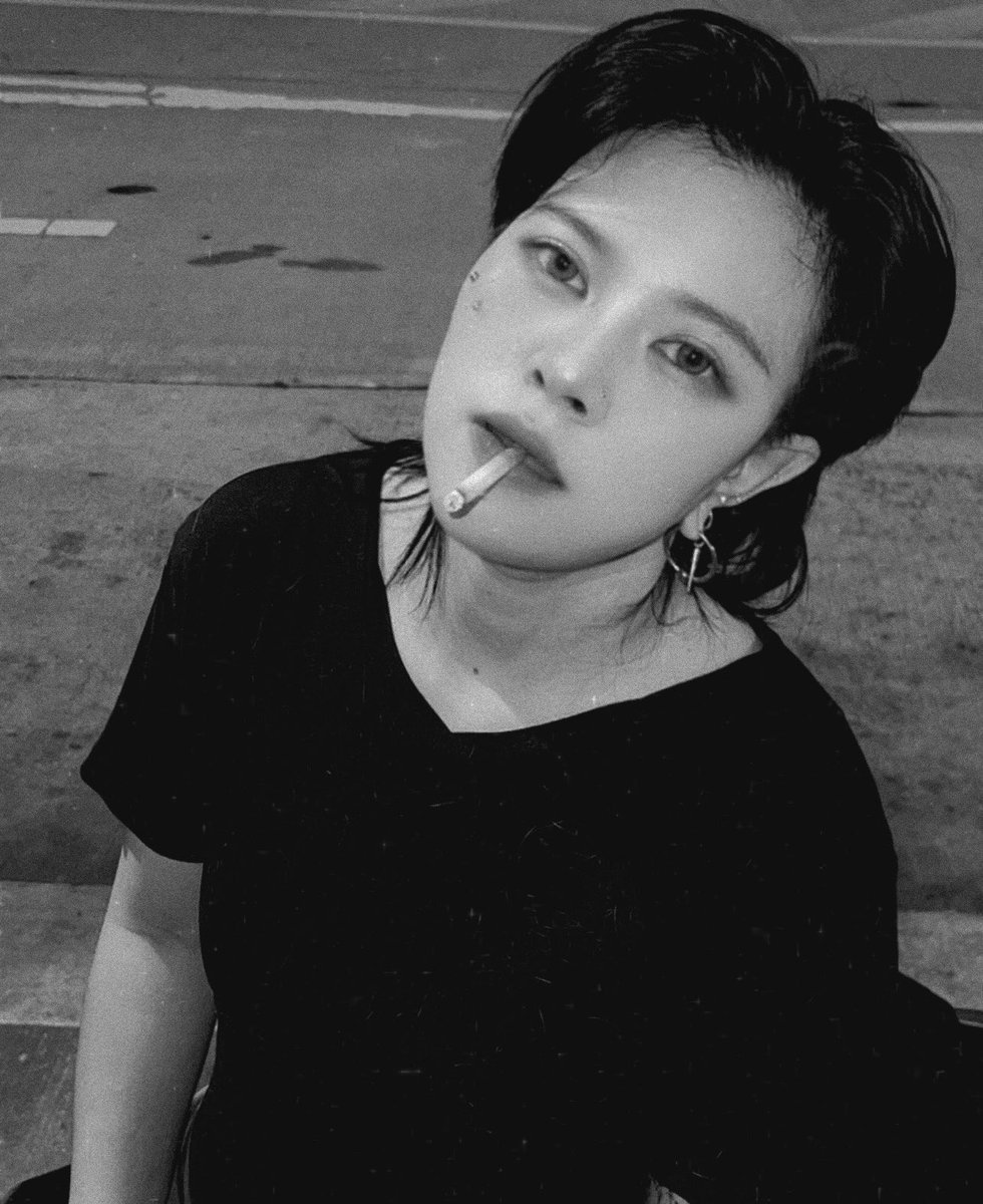 ChanChi324's tweet photo. 🖤 #wlw #女同 #les #拉拉 #le https://t.co/3562K6vVcs