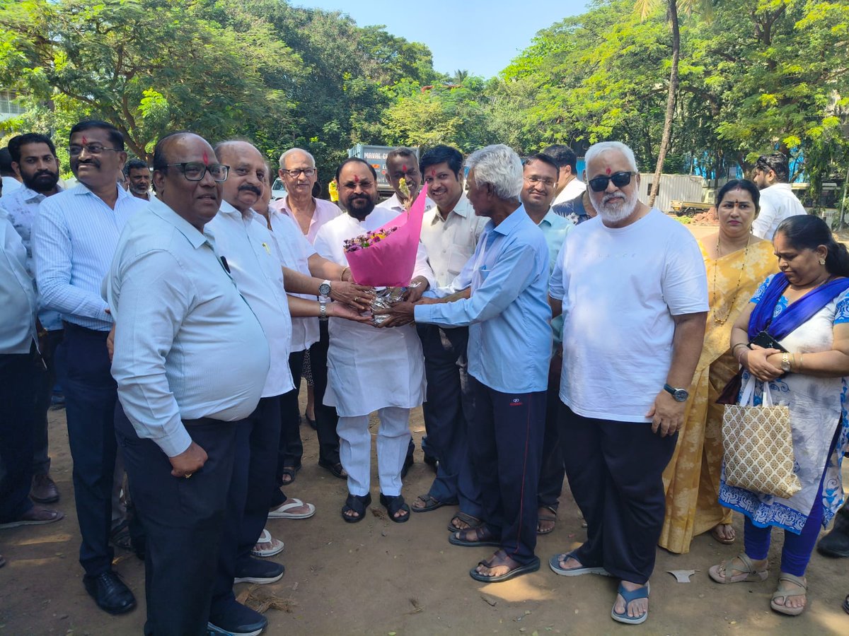 TukaramKate's tweet image. चेंबूरमधील भाऊ प्रधान उद्यानाच्या सुशोभीकरण व सौंदर्यकरण कामाचा शुभारंभ माझ्या प्रयत्नाने करण्यात आला.

#tukaramkate #BhauPradhanUdyan #ChemburDevelopment #BeautificationDrive #UrbanTransformation #GreenChembur #CleanAndGreen #NatureInTheCity #TogetherForChembur  #Chembur