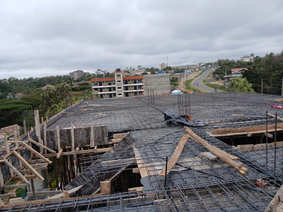 kentallbuilders's tweet photo. Slab steelworks ongoing for a 5-storey residential building in Nairobi,now on the 3rd floor💪🏗️
📞0790959555
We’re fast, efficient, and committed to quality.
#JengaNasi #BuildWithUs #KentallBuilders #ConstructionKenya #NairobiProjects #QualityConstruction #AffordableBuilding https://t.co/BUFvbMWQhr