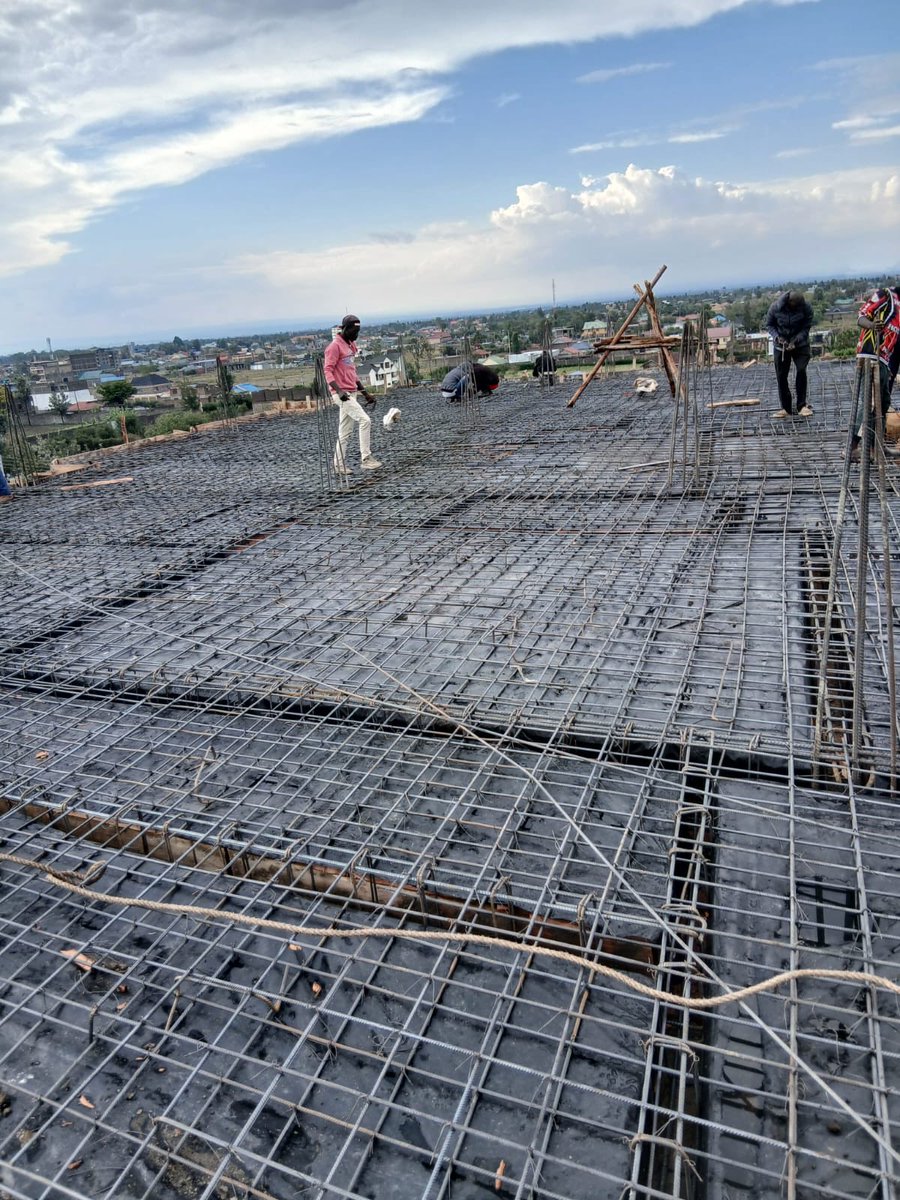 kentallbuilders's tweet photo. Slab steelworks ongoing for a 5-storey residential building in Nairobi,now on the 3rd floor💪🏗️
📞0790959555
We’re fast, efficient, and committed to quality.
#JengaNasi #BuildWithUs #KentallBuilders #ConstructionKenya #NairobiProjects #QualityConstruction #AffordableBuilding https://t.co/BUFvbMWQhr