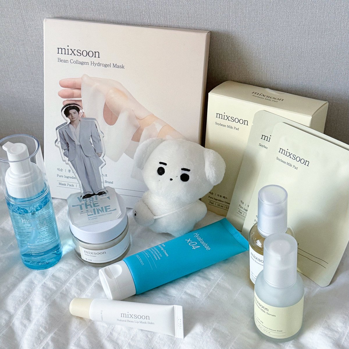 #제품제공 #믹순

#RT 알티추첨 10분에게 믹순 히알레배 제품을 선물로 드립니다🫧 (11/18 당첨자 발표)

히알레배 포어 버블 세럼은 버블이 엄청 퐁신한데 흡수가 빨리 되어 속건조 잡기에 좋았고,
히알레배 포어 블러링 크림은 쫀쫀하지만 끈적함 없이 산뜻하게 마무리 되어서 좋았어요♡

실제로