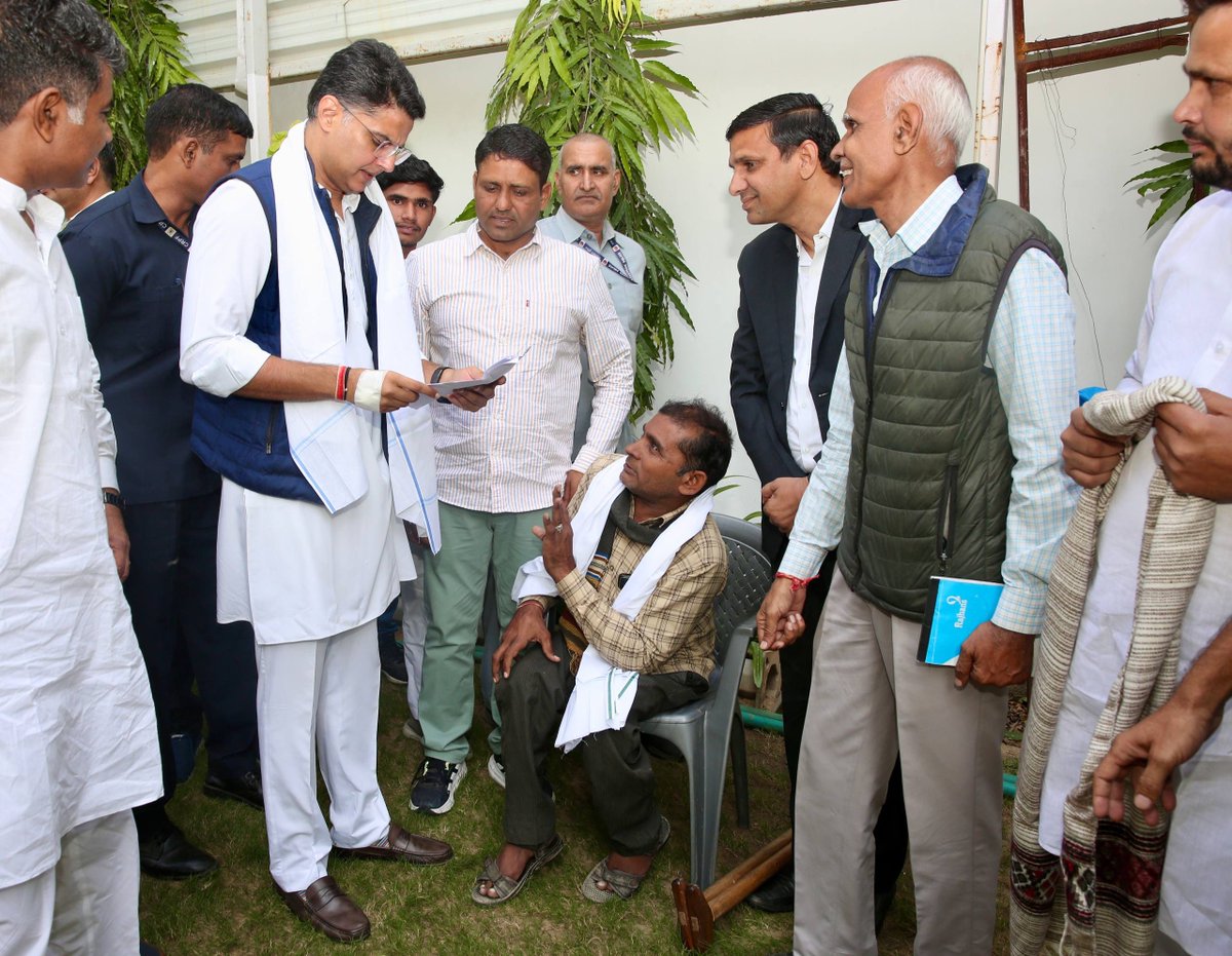 SachinPilot's tweet image. बुधवार सुबह —
मेरे घर पर नेताओं, पदाधिकारियों और कार्यकर्ताओं से मुलाकात।

📍जयपुर