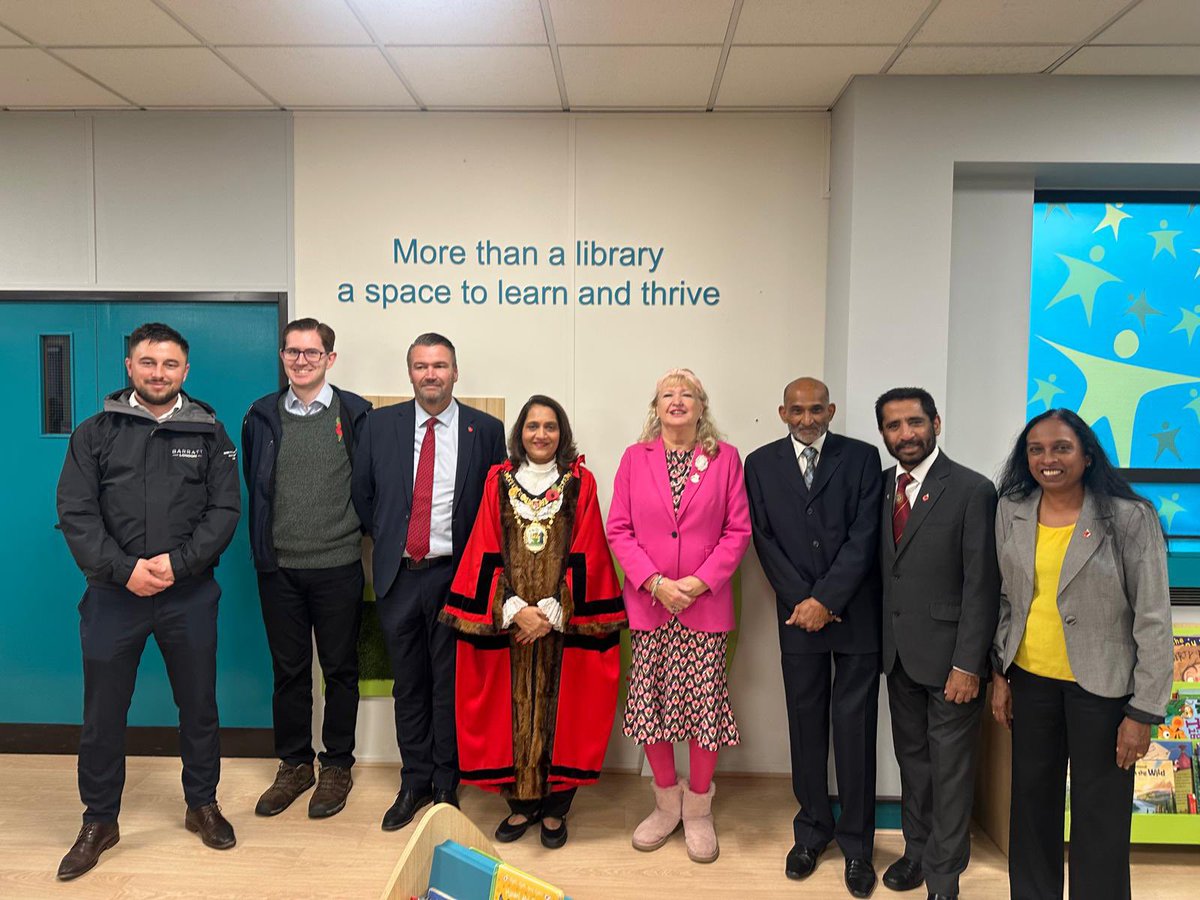 Nharrowlibrary's tweet image. Official opening of our children’s library by the Mayor of Harrow Councillor Anjana Patel.
Thank you to Barratt London and @harrow_council Council for supporting the library..
#communitylibrary