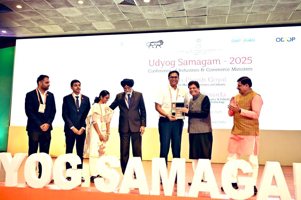 At Udyog Samagam 2025, Tamil Nadu was recognized as a ‘Top Achiever’ in the Business Reform Action Plan (BRAP) 2024. Congrats <a href="/TRBRajaa/">Dr. T R B Rajaa</a> sir &amp; <a href="/Guidance_TN/">Guidance Tamil Nadu</a> team 👏