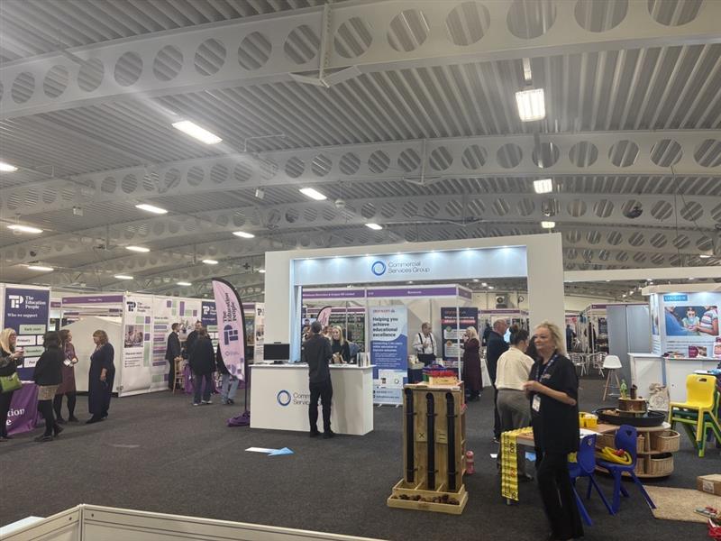 We are set up and ready to go! Delegates are arriving from 8.15 and the keynote starts at 9.00. See you all soon! #TheEdPeopleShow