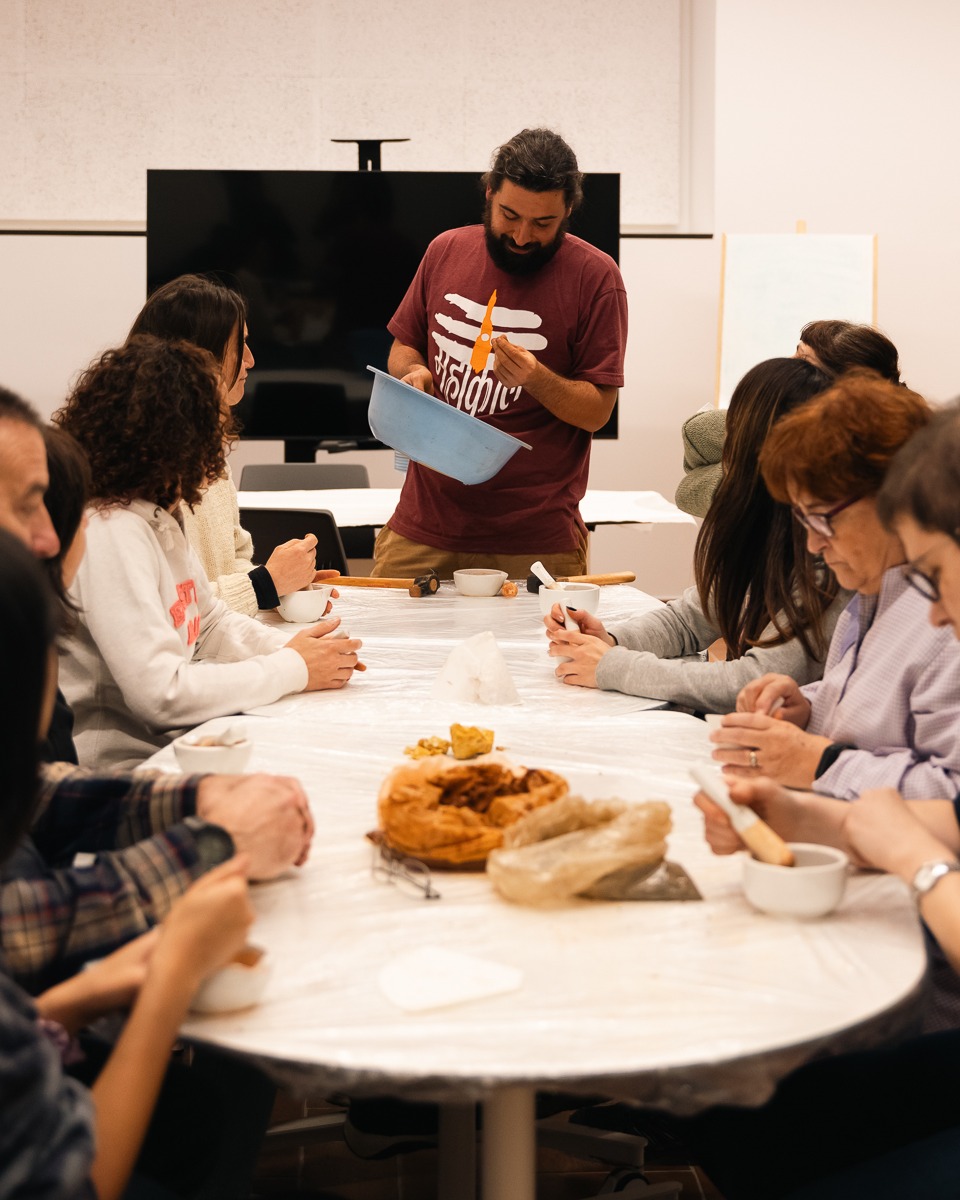 [LA PRÈVIA DEL MEDIEVAL] 🌙 La programació de #LaPrèviadelMedieval ja és aquí! Del 27 al 30 de novembre, Vic viurà quatre dies d’activitats culturals sota el fil conductor del cel. 

📲 Consulta la programació a vicfires.cat