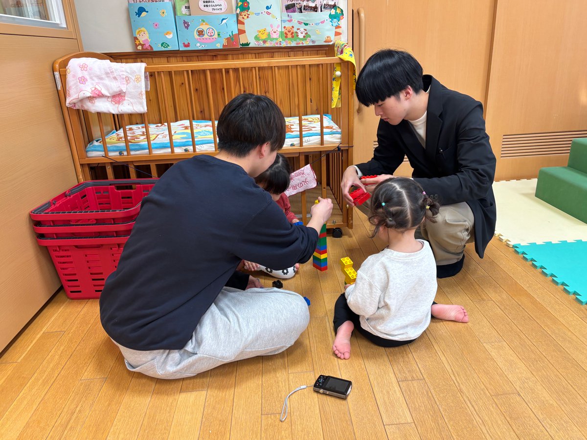 はじめまして！インターンシップでお世話になっている吉成悠大です。３日目の実習では総務課のデータ整理業務や、こども園で保育体験をしてきました。
保育体験では子どもたちが楽しく遊んでいて、子ども家庭センターが子育てをしやすい環境を作るための取り組みをしている事に関心しました。