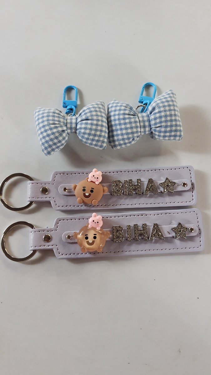 OPEN PREORDER
BT21 Custom Name Leather Strap Keychain

• Price: RM18  
• 9 colour options  
• 1 BT21 charm 
• Custom name – max 5 letters (including symbols)  
• 2 letter styles: A / B  

🎀 Add-on: Soft Bow Charm – RM5  

DM to order! 👜
#pasarbts #pasarbts <a href="/BTSMarketMY/">BTS Market 🇲🇾</a>