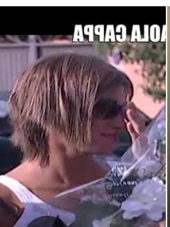 Annaluc80523989's tweet image. IO rimango sempre ferma qui.. a questo bellissimo taglio di capelli..come mai non ha denunciato la parrucchiera? O ha fatto tutto da sola? E perché? #extension  #Garlasco