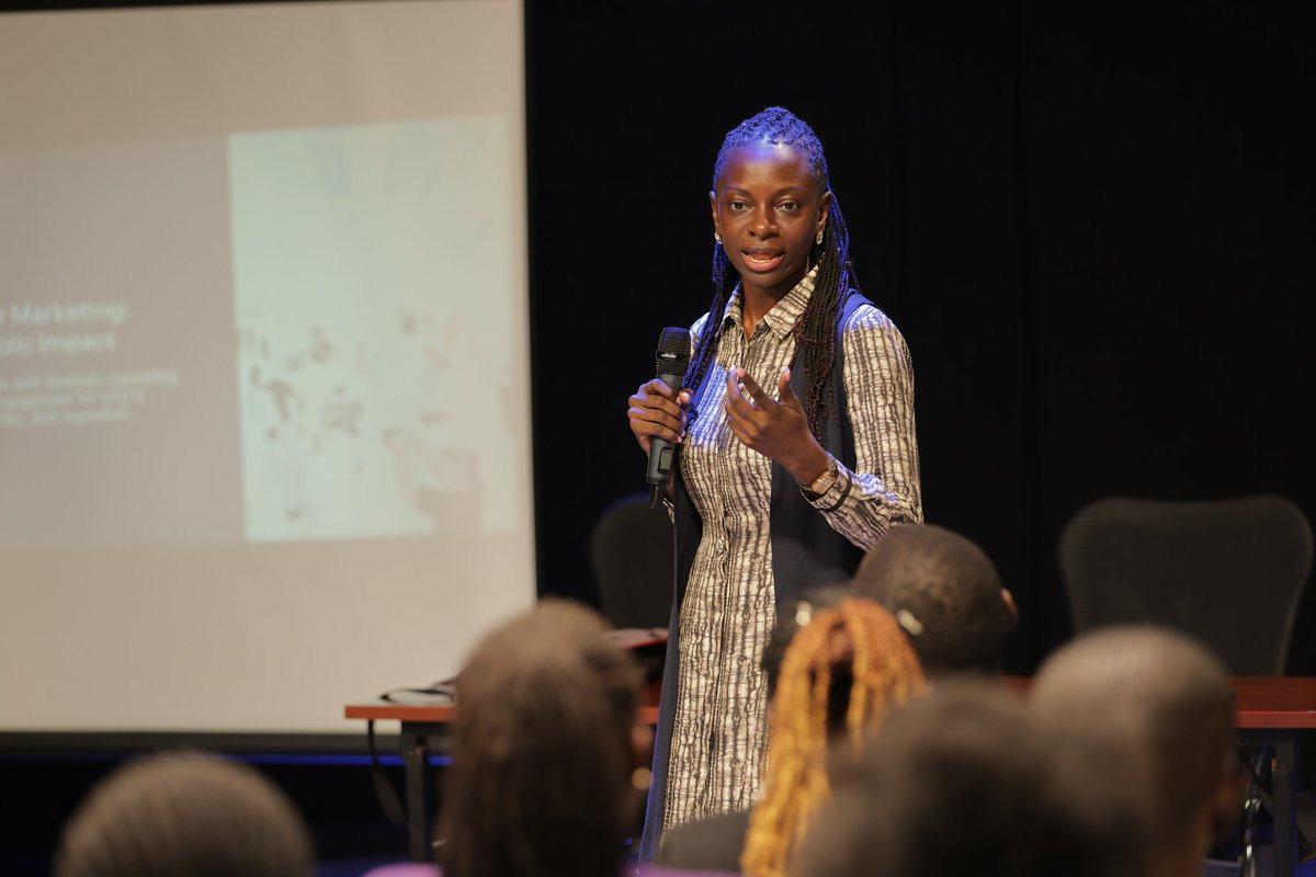 esther_shantal's tweet image. Purpose is to amplify value. Protect your brand image,be authentic.
True impact online comes through awareness, behaviour change, and digital literacy.
Wise words from @pkahill a reminder that influence begins with integrity.
#DigitalLeadership #Authenticity #GoldenPosts