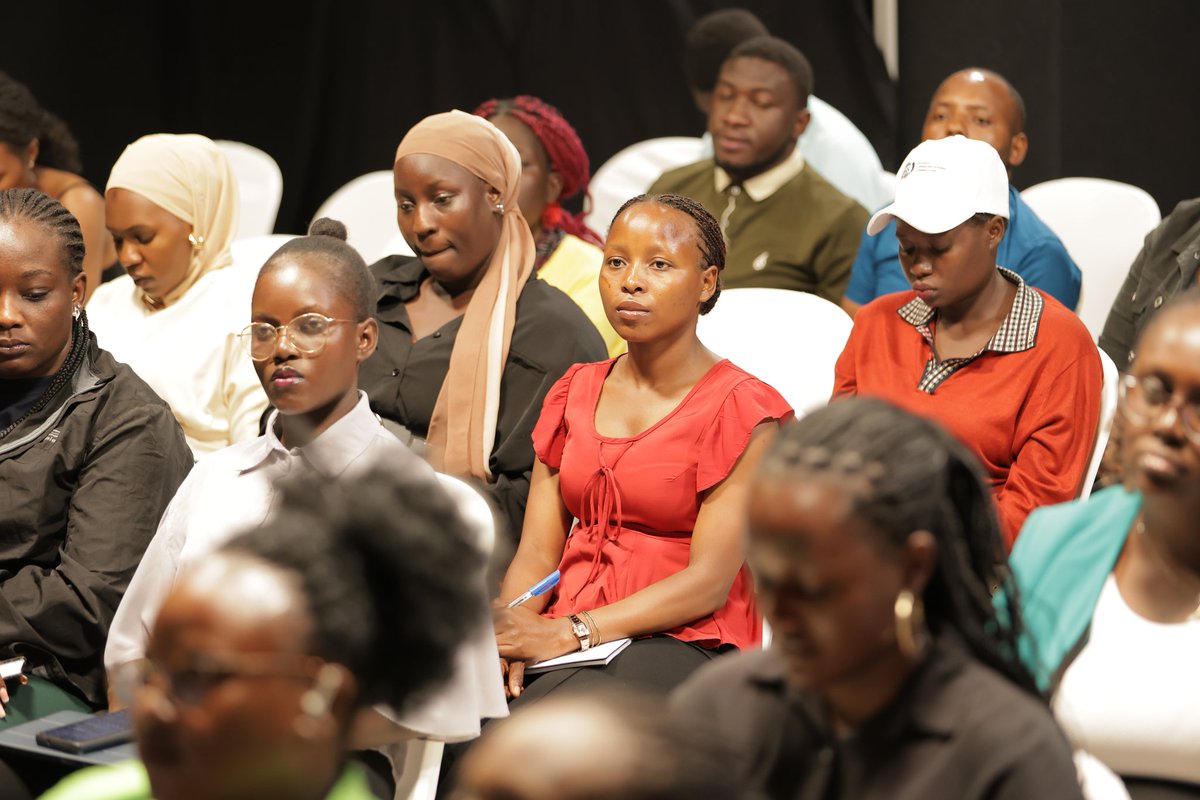 esther_shantal's tweet image. Purpose is to amplify value. Protect your brand image,be authentic.
True impact online comes through awareness, behaviour change, and digital literacy.
Wise words from @pkahill a reminder that influence begins with integrity.
#DigitalLeadership #Authenticity #GoldenPosts