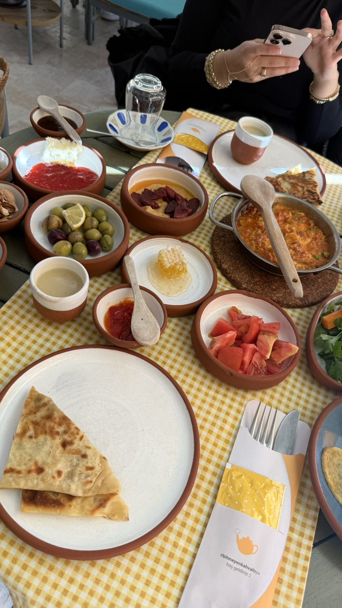 Anısı olan yere kahvaltıya gelmek