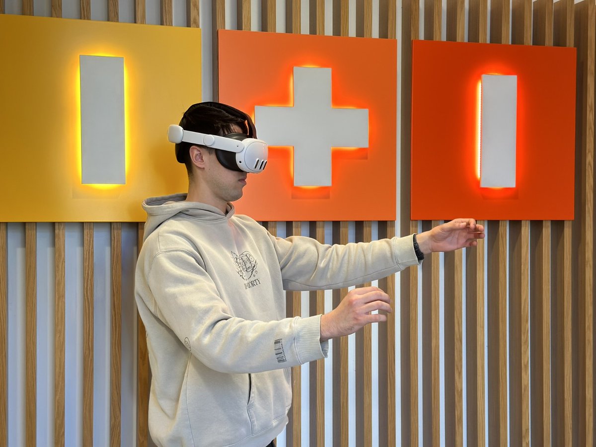 Fedit's tweet image. Los #CentrosTecnológicos @AIJU_Tecnologi e @ITI_TIC revolucionan la #SaludMental con #IA y terapias inmersivas en el #Metaverso

➡️ fedit.com/2025/11/los-ce… 🩺

#DeepInnovation #TransferenciaTecnológica #InnovaciónConImpacto #GeneraciónDeConocimiento