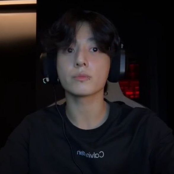𝐣𝐞𝐨𝐧.𝜗𝜚 (@jungkookpicx) on Twitter photo 
