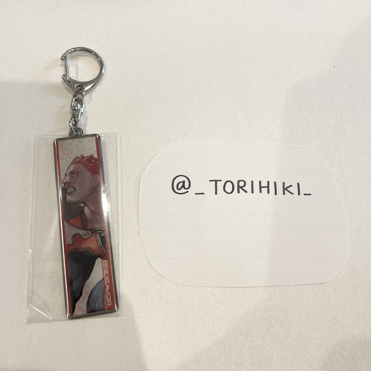 _TORlHlKl_'s tweet photo. @sumiakatata 検索よりリプライ失礼致します。
メタルキーホルダー、エンデヴァー所持しております。上鳴との交換希望です。ご検討のほどよろしくお願い致します。8 https://t.co/kJTIle625z