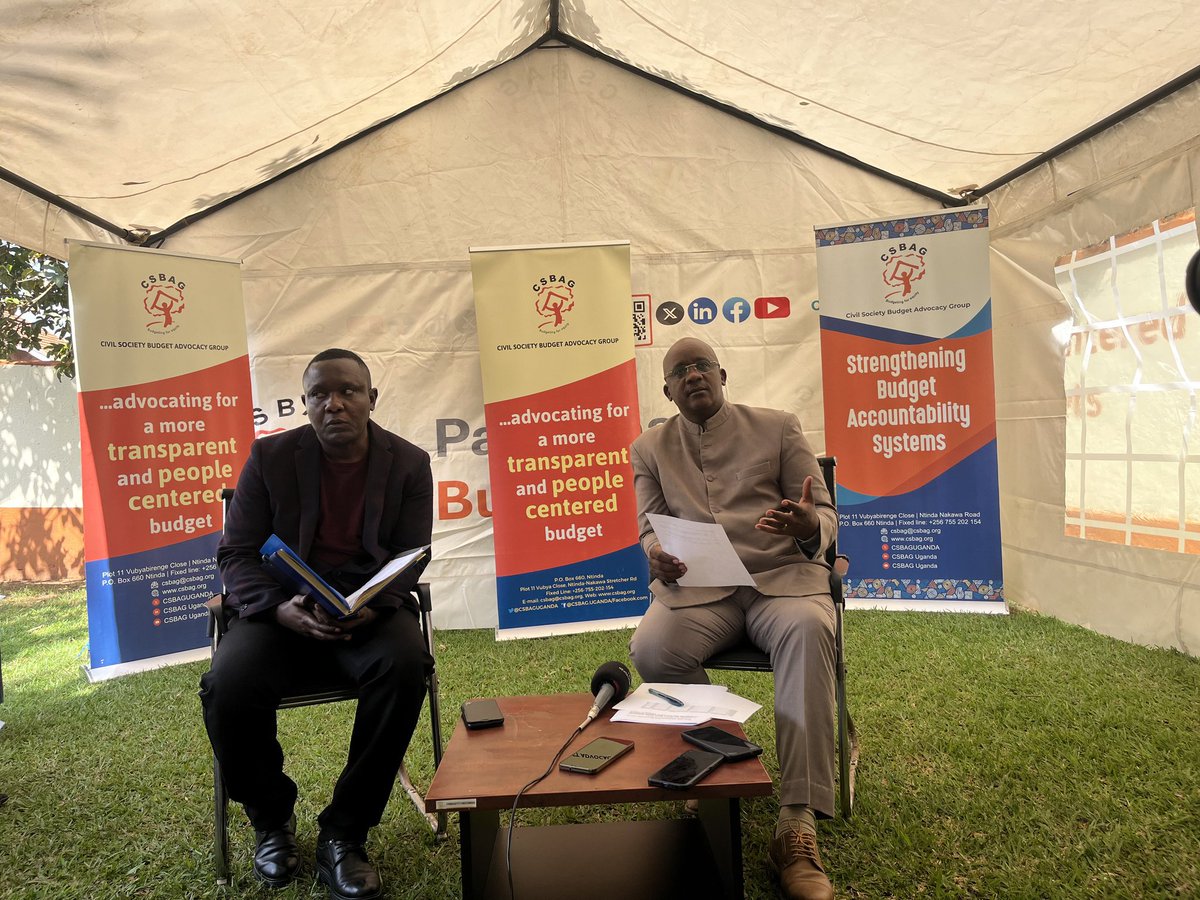 influencer74's tweet image. Uganda’s revenue has stagnated at 14% of GDP since 2019 — below Kenya (17%) and Rwanda (15%). Gov’t collects only UGX 14 of every UGX 100 generated, limiting funds for development.  #CheckTheScoreUG #USD500BillionEconomy