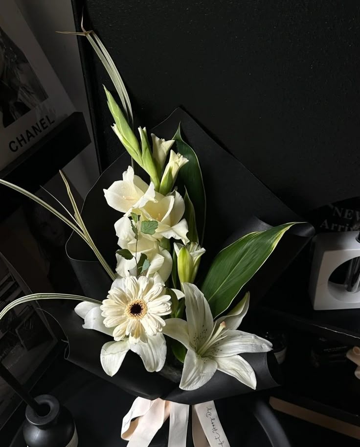 rrouuye's tweet photo. Happy Father's Day, Моему отцу, который сыграл такую важную роль в моей жизни, и моему старшему брату. Спасибо тебе за то, что ты мой отец, я понял, что внутри меня есть ты. ✨️ https://t.co/yDnd5LZcTX