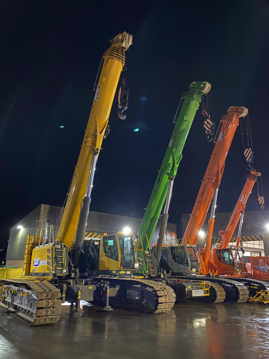 Not only do we have avast array of #TelescopicCrawlerCranes we have them in different colours too!

We own one of the largest and varied fleets in the country from 5 - 130 tons capacities.

All available for hire nationwide with highly skilled and directly employed operators.