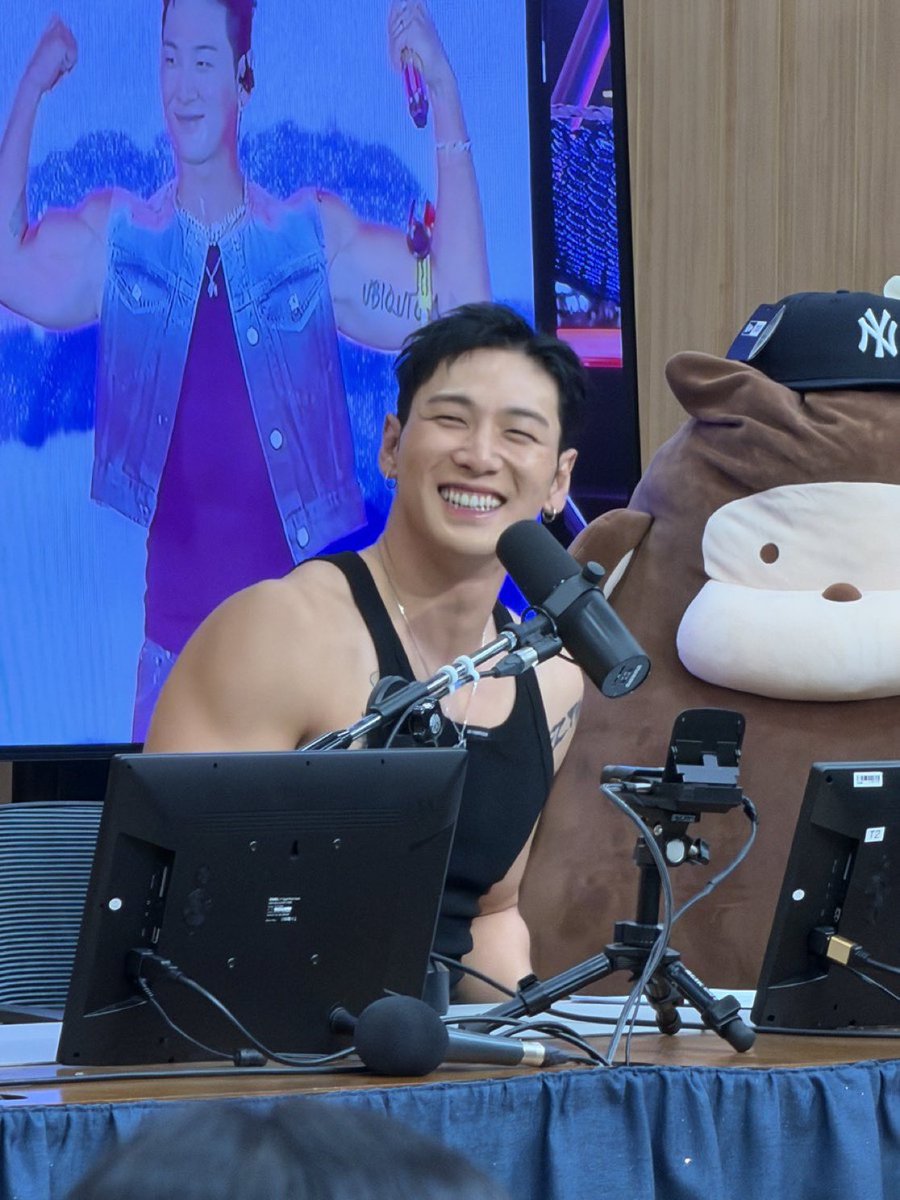2025년11월12일오후6시백호새앨범많관부
#_RUSH_MODE_ON
스루더라인얼른듣고싶어
