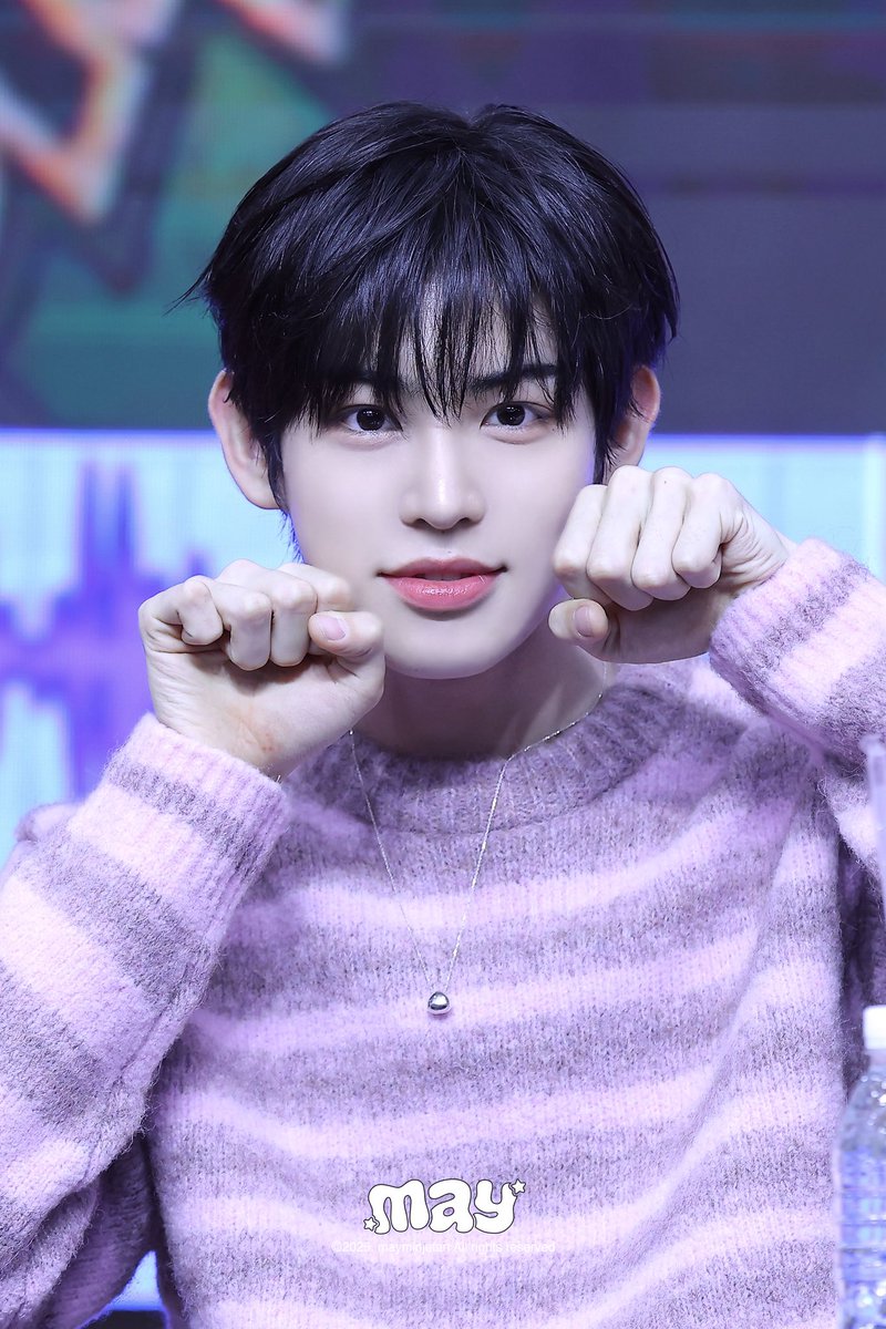 251111 둠칫냐옹🎶🫧☁️
#민제 #Minje #KickFlip #킥플립