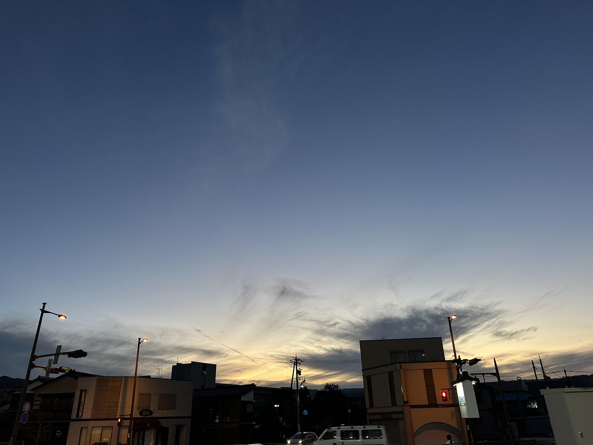 懐かしの輪島市に到着しました！
輪島KABULET で温泉に入りゲンキーで買い物という定番コースです。5月にだいぶ歩き回ったこともあり、輪島市街ならナビいらずと、意気揚々と歩いています。
#のと活