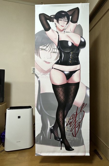 アンさん等身大タペストリーでっか………💕印刷も美しい✨✨
冬コミに持って行きます✌️
通販はブースにて💁‍♀️ 