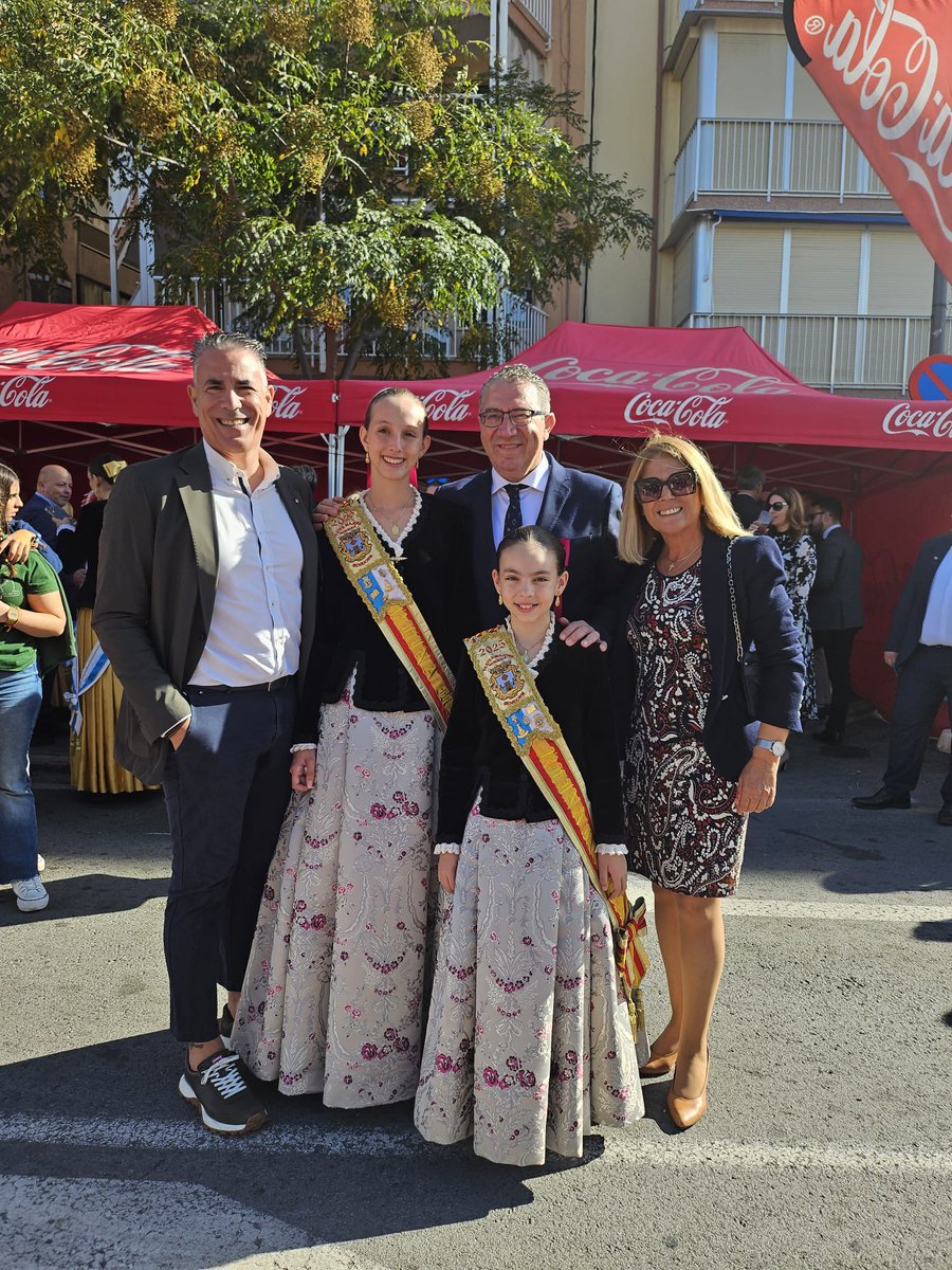 🔥 Última Mascletà en las Fiestas Mayores Patronales de #Benidorm 🎉
Orgullosos de apoyar nuestras tradiciones y brindar con el toque premium de #RoyalBliss Aromatic Berry 🍸
 💚 Complicarse es maravilloso.
<a href="/CocaColaEP_es/">Coca-Cola EP Iberia</a> #ComprometidosConBenidorm  #CostaBlanca #OrgulloLocal