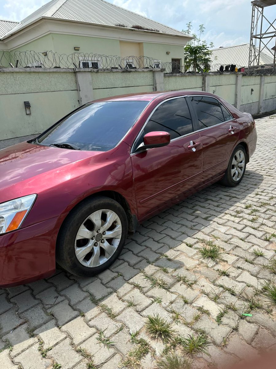 mustapha__tar's tweet photo. I've come back again with another sweet deal people
A clean Nigerian used 2006 Honda Accord LX 
Location is Abuja
Price is 3.7M negotiable 
@NorthsideNG @Sani_tt @Teelannister @Austineiam_ @_dambash @AbdussamadAM @Autosglobal001 @mvcciido_szn
@topcars_abuja https://t.co/bkpkWXLNu7