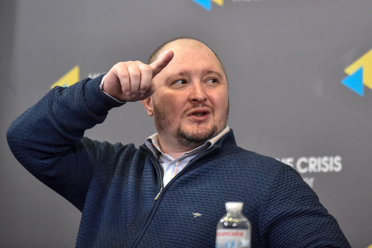 Volgov3's tweet image. У поточній ситуації Кирилу Буданову варто дотримуватись наступної стратегічної рамки: 1. Максимально дистанціюватися від поточного політичного процесу взагалі. 2. Зайняти вичікувальну позицію не пристаючи до будь-якого табору без крайньої потреби.