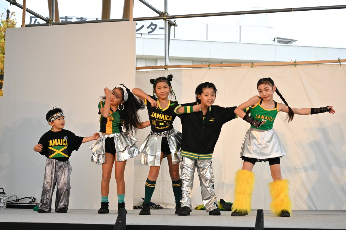 mebamaba's tweet photo. 2025_1109_ひろしまバスまつり
CHRISダンスUNIT & RiAME
No.1( 全�� 編 )
#市川琥士 KOSHI
@ichi_54_ASH
#能美鈴花
すずか🍅
@suzuka_ASH
#池田楓夏
ふうか🧸❤
@fufu_fuuka ほか
#ひろしまバス祭り
#RIAME https://t.co/YQAssJ5gs0