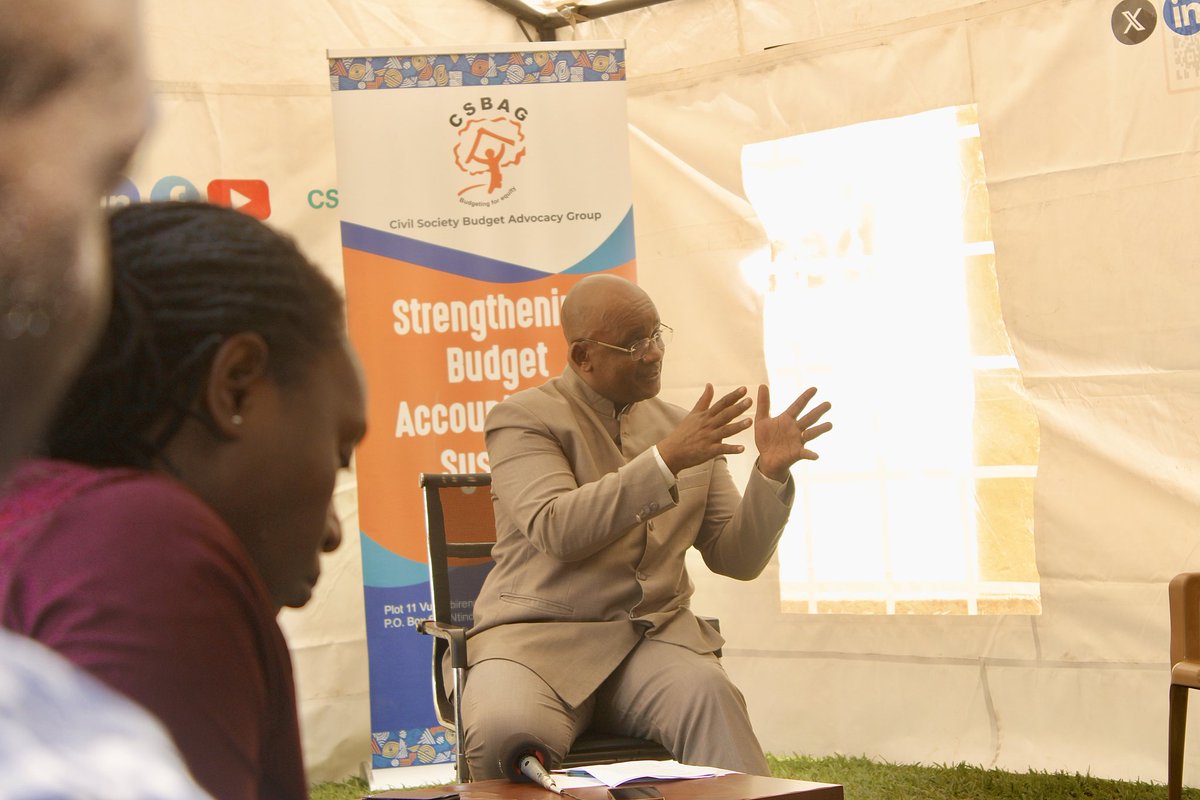 HappyStyles22's tweet image. “I urge the Government of Uganda to strengthen regulations on foreign investments to ensure that these projects create jobs, transfer skills, and deliver tangible benefits for Ugandans&quot; ~Julius Mukunda, ED @CSBAGUGANDA.
#CheckTheScoreUG #USD500BillionEconomy