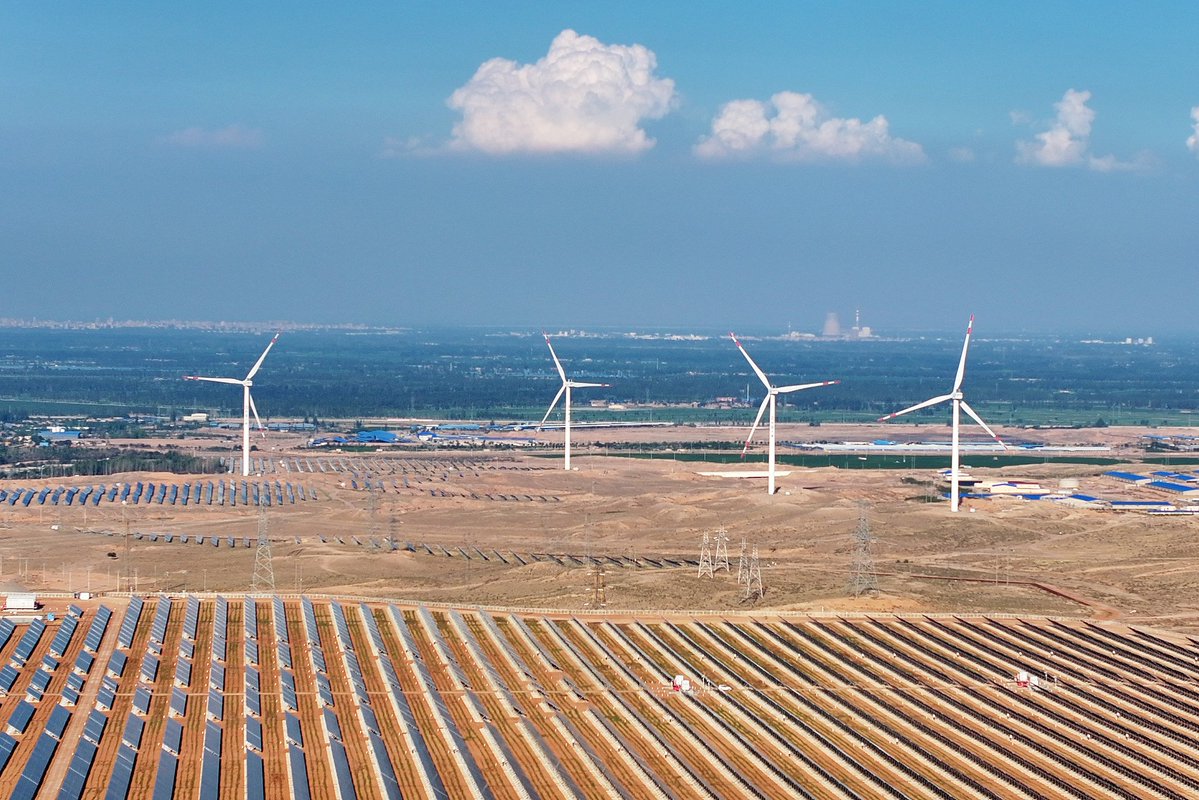 Frontlinestory's tweet image. #FrontlineFocus: China’s non-fossil energy surges to new heights ⚡🌍

China is making remarkable progress in its clean energy transition — rapidly expanding non-fossil energy to power a greener future.🌱
According to official data, the share of non-fossil energy in total…