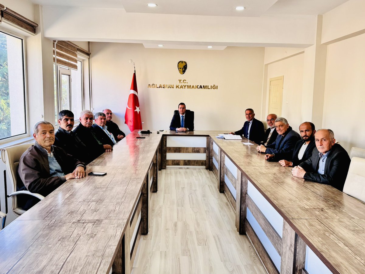 İlçe Kaymakamımız Sayın Metin EYYÜPKOCA başkanlığında, Köylere Hizmet Götürme Birliği Müdürümüz Sayın Kadir DANIŞ, İl Encümeni Sayın Ayhan CANDAN ve köy muhtarlarımızın katılımıyla 2025 yılı Kasım ayı meclis toplantısı gerçekleştirildi.